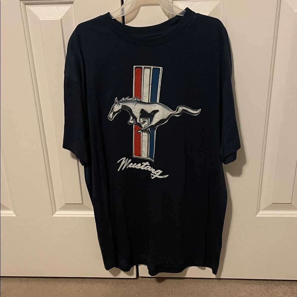 Tee Luv Men's Navy Blue Ford Mustang T-shirt Large (Like New)